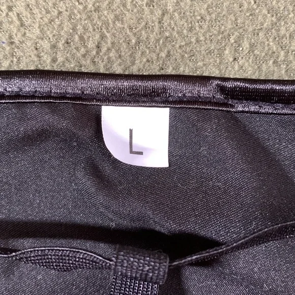 NWT elegant bustier w/ matching thong. Approx. 14 in. Expands approx. 4 inches - Picture 11 of 11